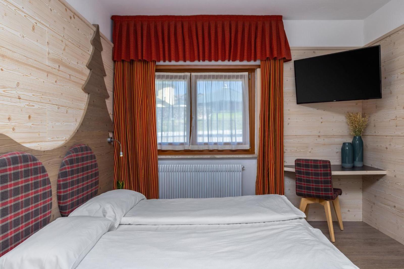 Hotel Franco Andalo Exteriör bild