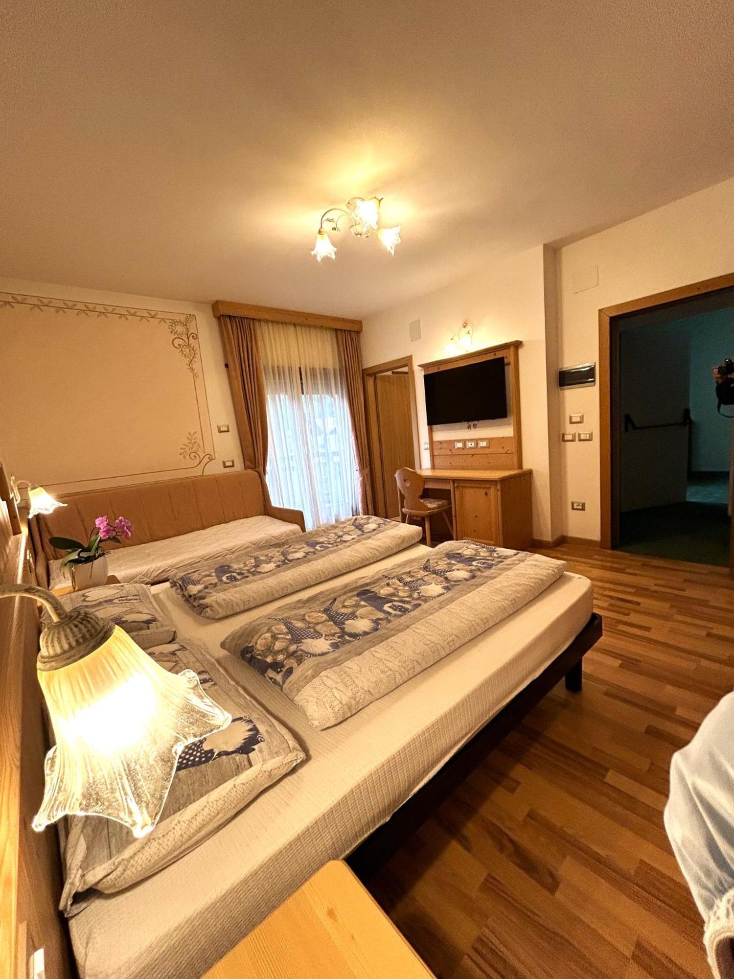 Hotel Franco Andalo Exteriör bild