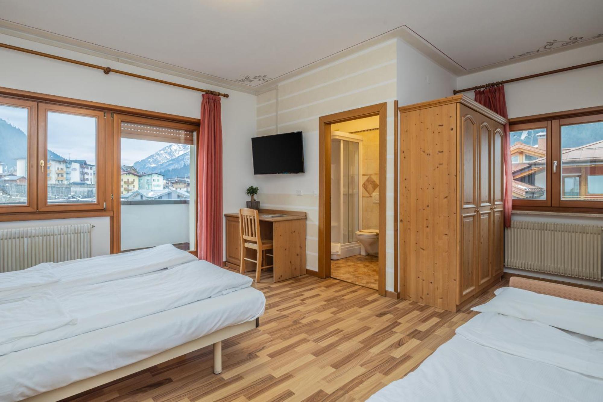 Hotel Franco Andalo Exteriör bild